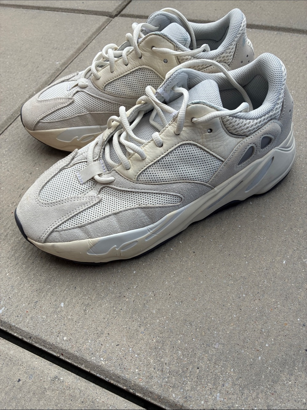 Adidas Yeezy Boost 700 sneakers